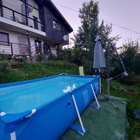 Casuta Cu Trandafiri Hotel Slănic Eksteriør billede