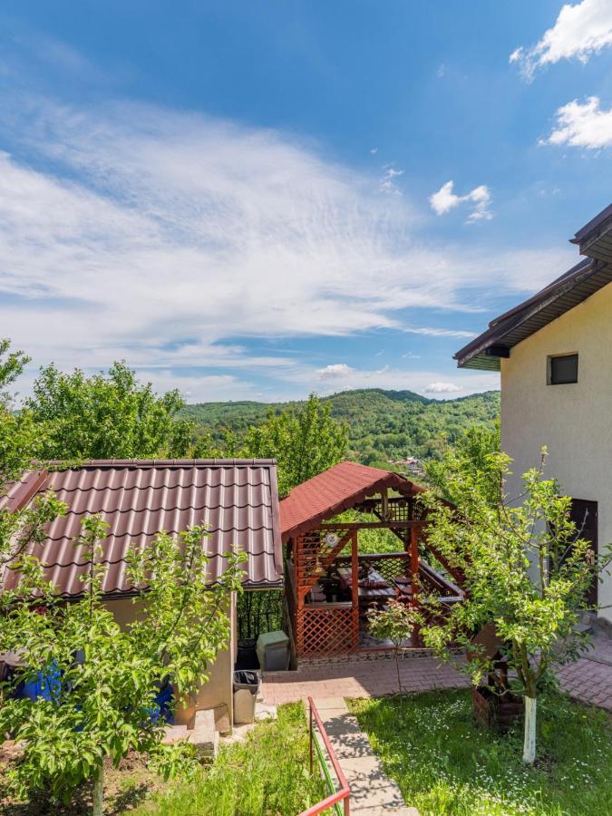 Casuta Cu Trandafiri Hotel Slănic Eksteriør billede