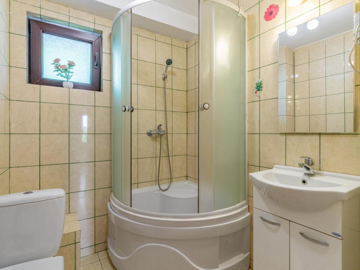Casuta Cu Trandafiri Hotel Slănic Eksteriør billede